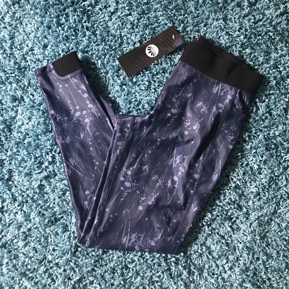 Athletic leggings